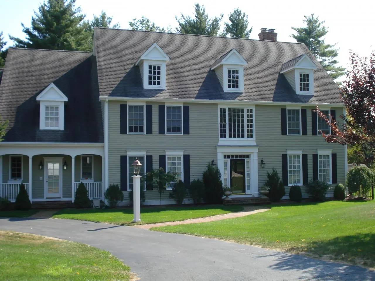Traditional New England Colonial home painted by Rick's Colonial Painting LLC